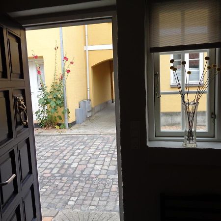 Dejligt Lille Byhus Fåborg Exterior foto